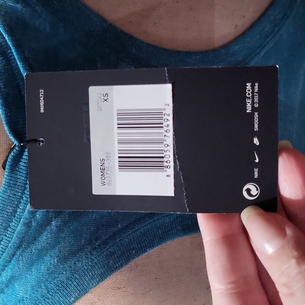 Nike Tank Top - Picture 9 of 14